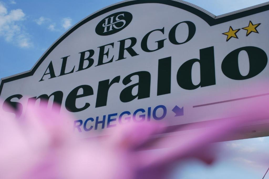 Albergo Smeraldo カステルヌオーヴォ・マグラ エクステリア 写真