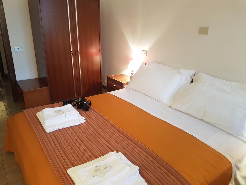 Albergo Smeraldo カステルヌオーヴォ・マグラ エクステリア 写真