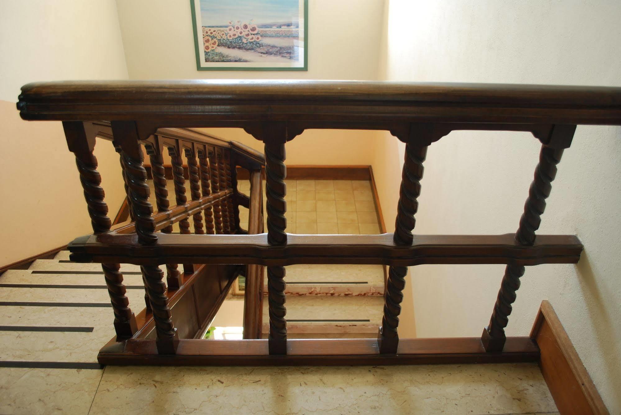 Albergo Smeraldo カステルヌオーヴォ・マグラ エクステリア 写真